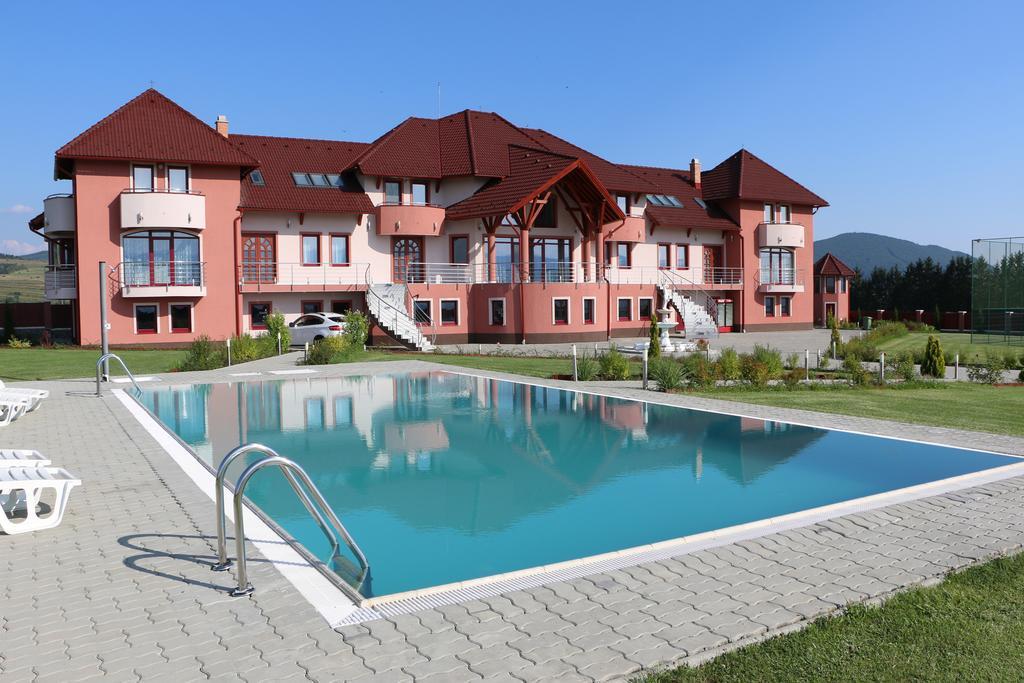 Sanderson Apartments Miercurea Ciuc Zimmer foto